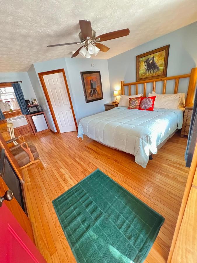 Homestead Inn - Блоуинг-Рок Экстерьер фото